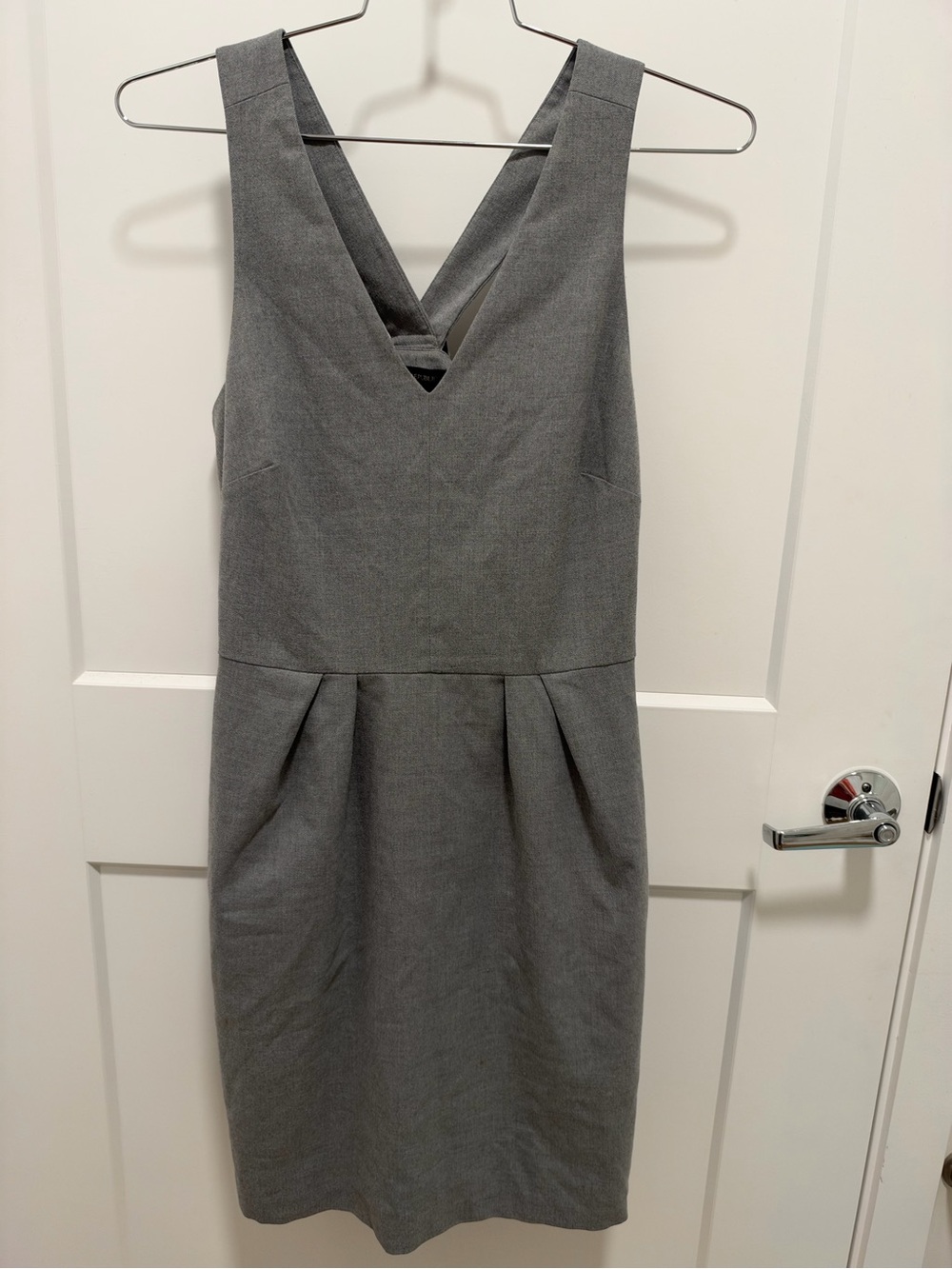 Banana Republic Gray V-Neck Pleated Waist Midi Dress